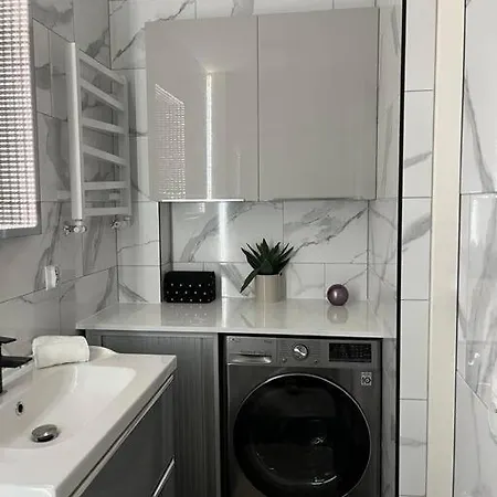 S&m Apartment